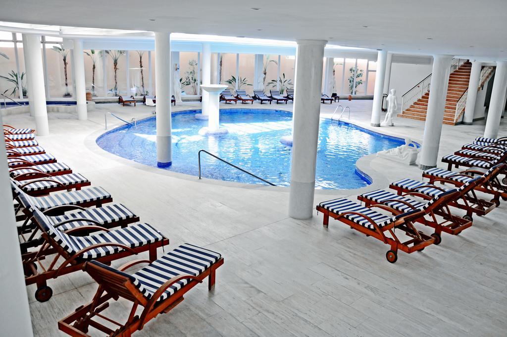 Grand Hotel Palladium Santa Eulalia Del Rio Exterior foto