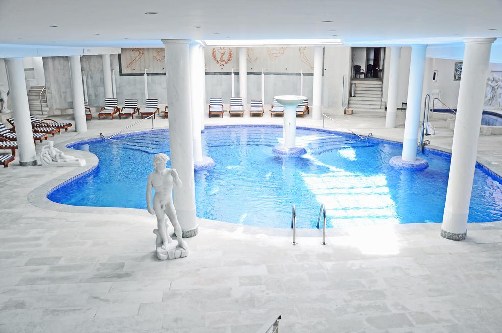 Grand Hotel Palladium Santa Eulalia Del Rio Exterior foto