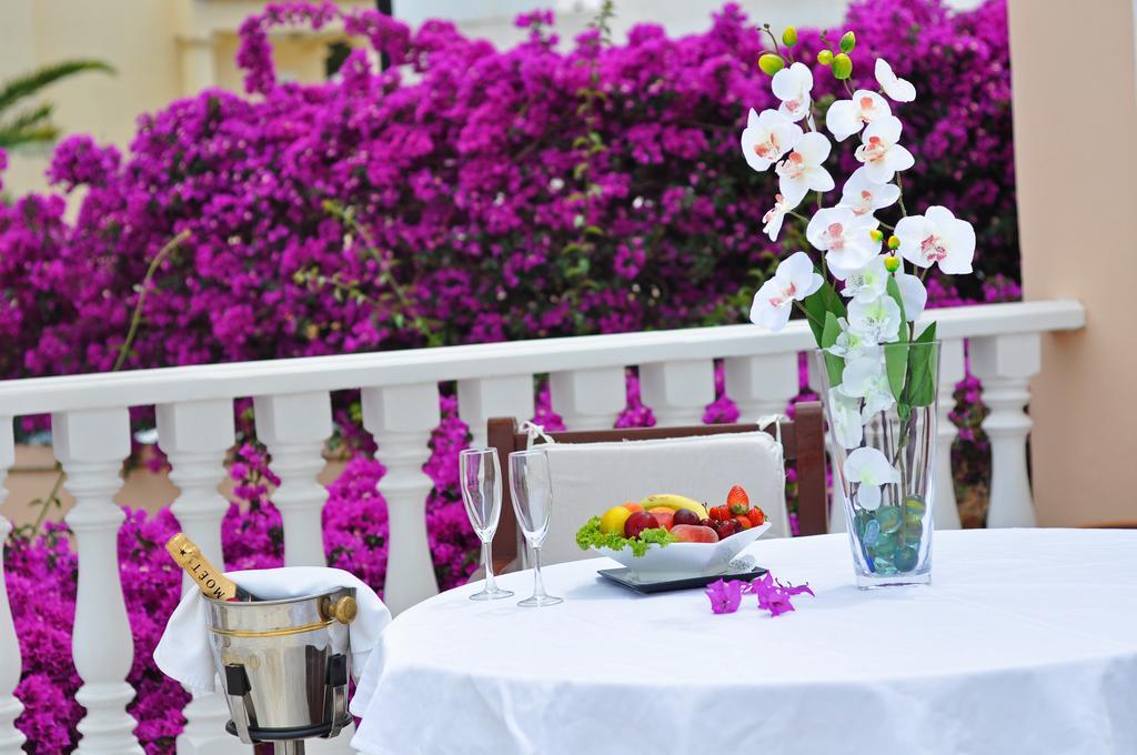 Grand Hotel Palladium Santa Eulalia Del Rio Exterior foto