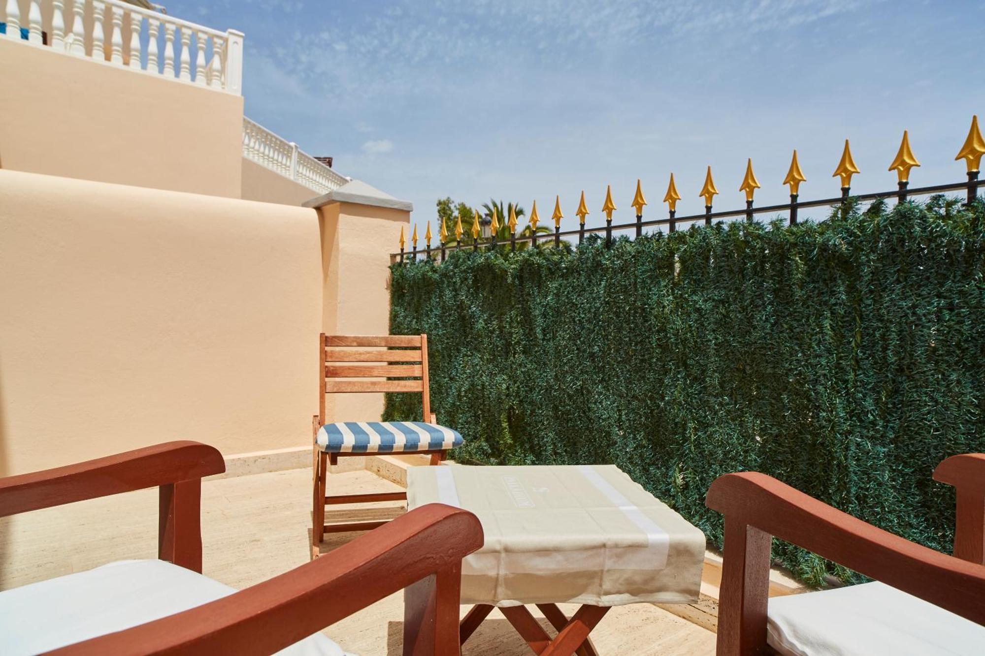 Grand Hotel Palladium Santa Eulalia Del Rio Exterior foto