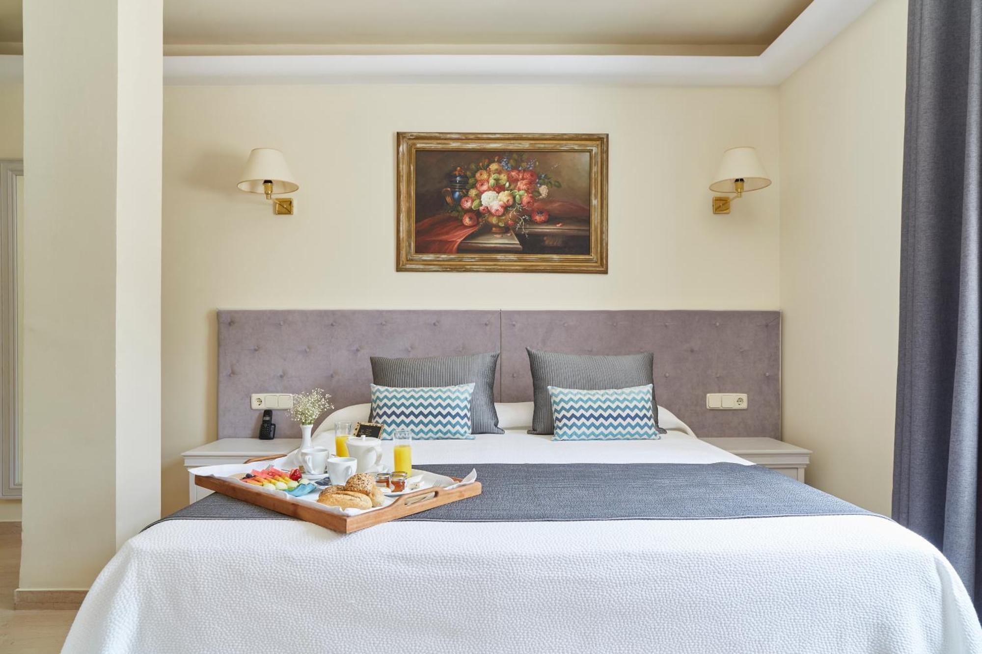 Grand Hotel Palladium Santa Eulalia Del Rio Exterior foto