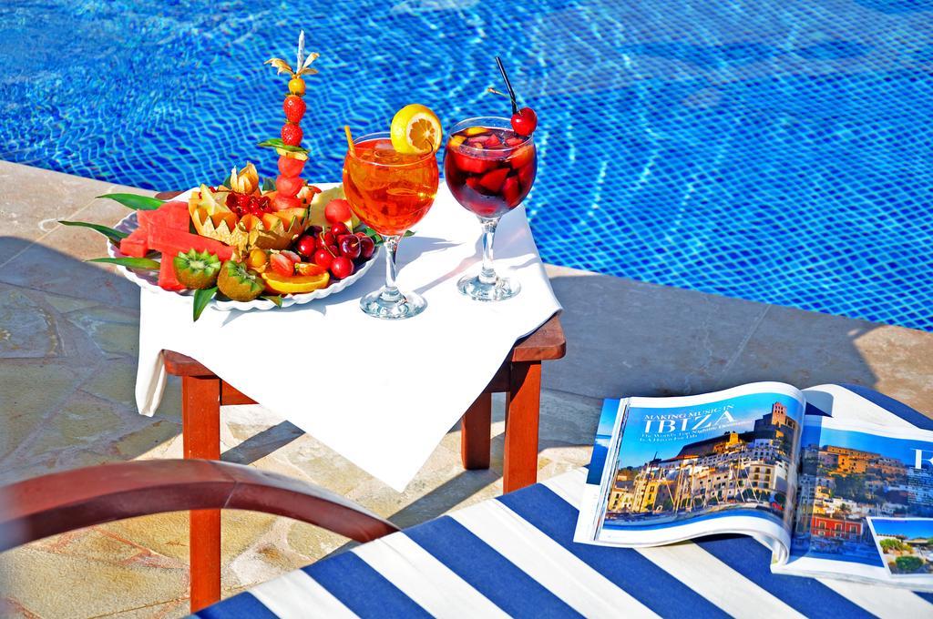 Grand Hotel Palladium Santa Eulalia Del Rio Exterior foto