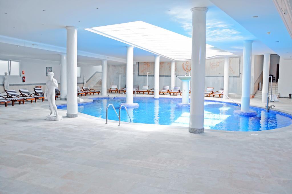 Grand Hotel Palladium Santa Eulalia Del Rio Exterior foto